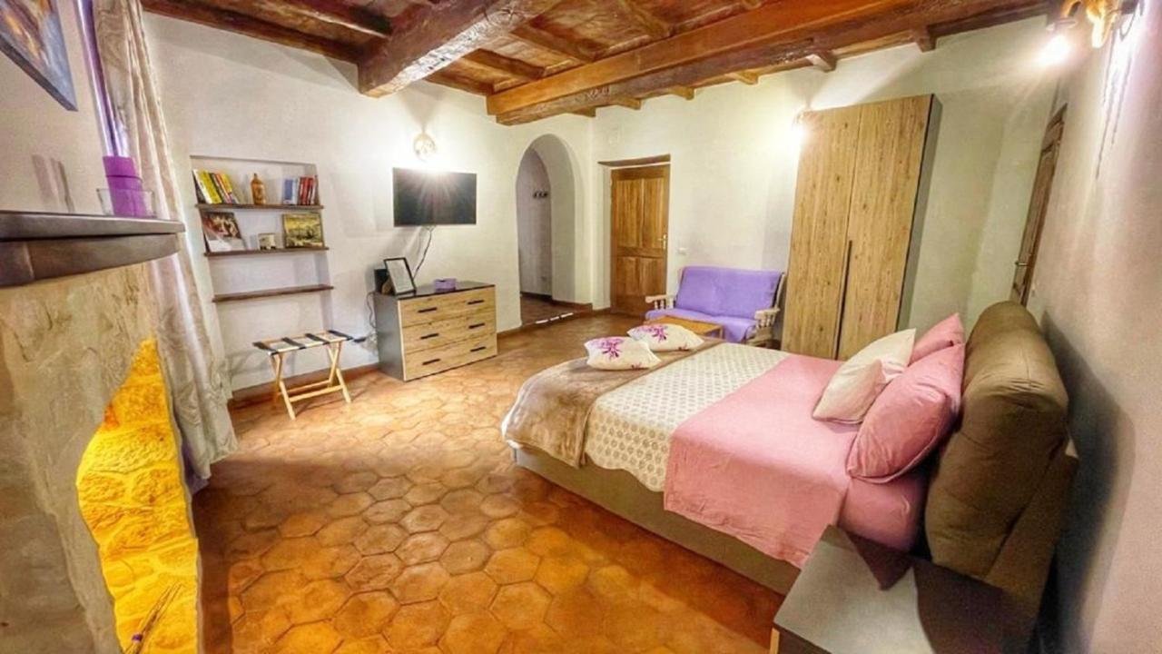 Casa Del Glicine-Monolocale Centro Storico Con Parcheggio Gratuito, E Self Check-In Leilighet Bagnoregio Eksteriør bilde